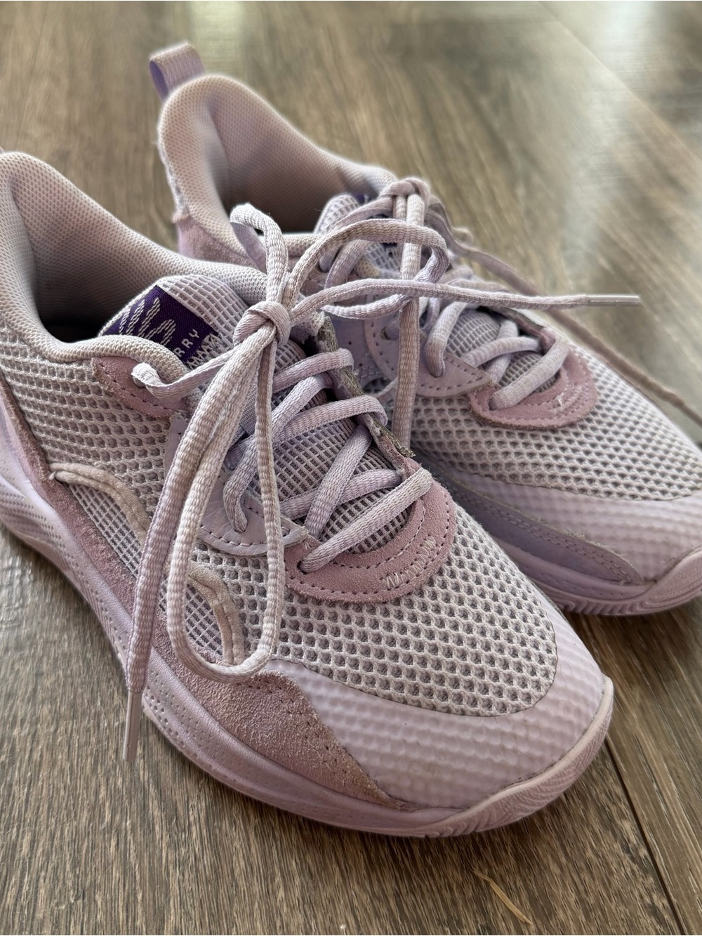 Under armour Steph curry girls basketball shoes size 13 light purple